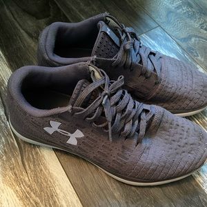 Under Armour Sneakers
